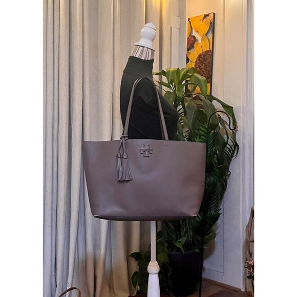 AUTHENTIC TORY BURCH TAUPE MCGRAW SHOULDER BAG - Picture 12 of 13